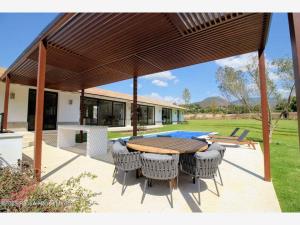 Casa en venta en Valle de Bravo, Valle de Bravo — foto 3 de 21