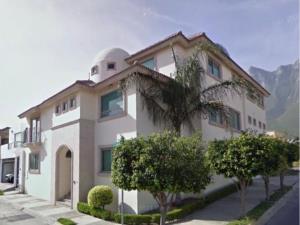 Casa en remate en Cumbres Elite, Monterrey, Nuevo León