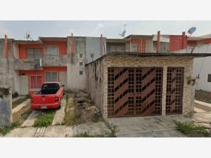 Casa en Lomas de Rio Medio, Veracruz, Veracruz de Ignacio de la Llave