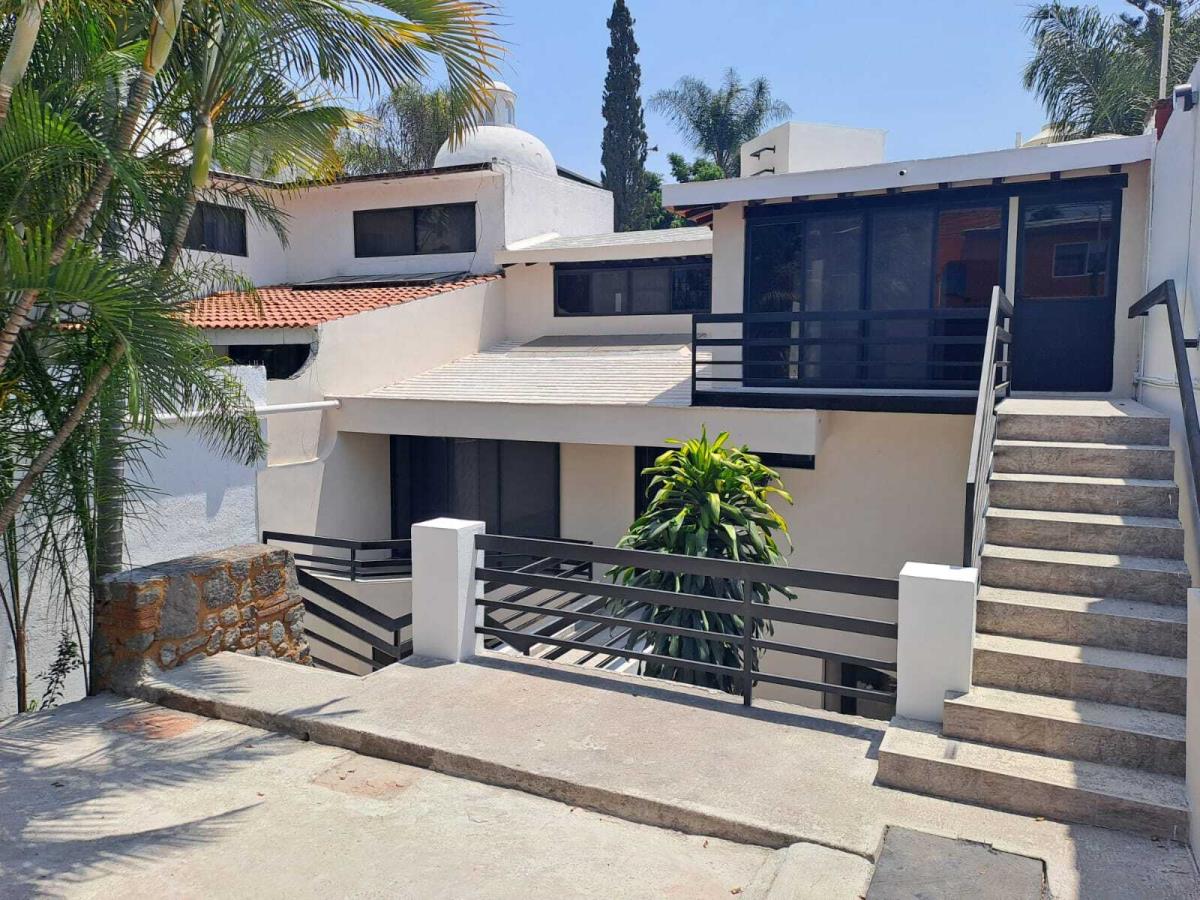 Casa en venta en San Jerónimo, Cuernavaca — foto 1 de 39