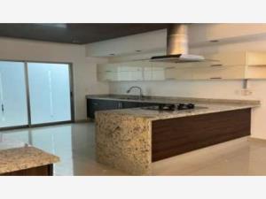 Casa en venta en Residencial Esmeralda Norte, Colima — foto 2 de 9