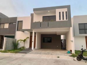 Casa en Los Manantiales Residencial, Alvarado, Veracruz de Ignacio de la Llave