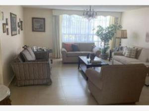 Casa en venta en Lomas Altas, Toluca — foto 2 de 4