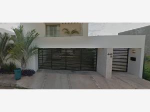 Casa en venta en Montebello, Mérida — foto 3 de 7