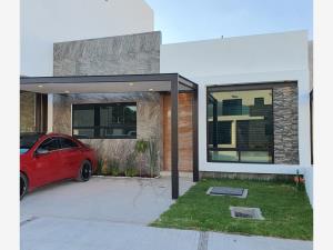 Casa en venta en Cañadas del Arroyo, Corregidora — foto 2 de 23
