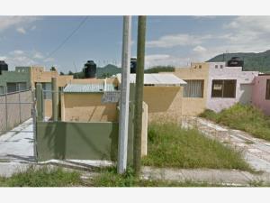 Casa en Las Aguilas, Zapopan, Jalisco