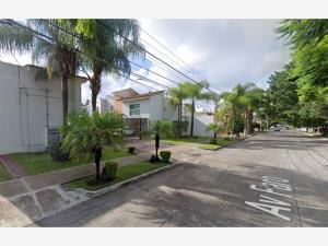 Casa en venta en Bosques de La Victoria, Guadalajara — foto 2 de 9