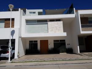 Casa en Lomas de Angelópolis, San Andrés Cholula, Puebla