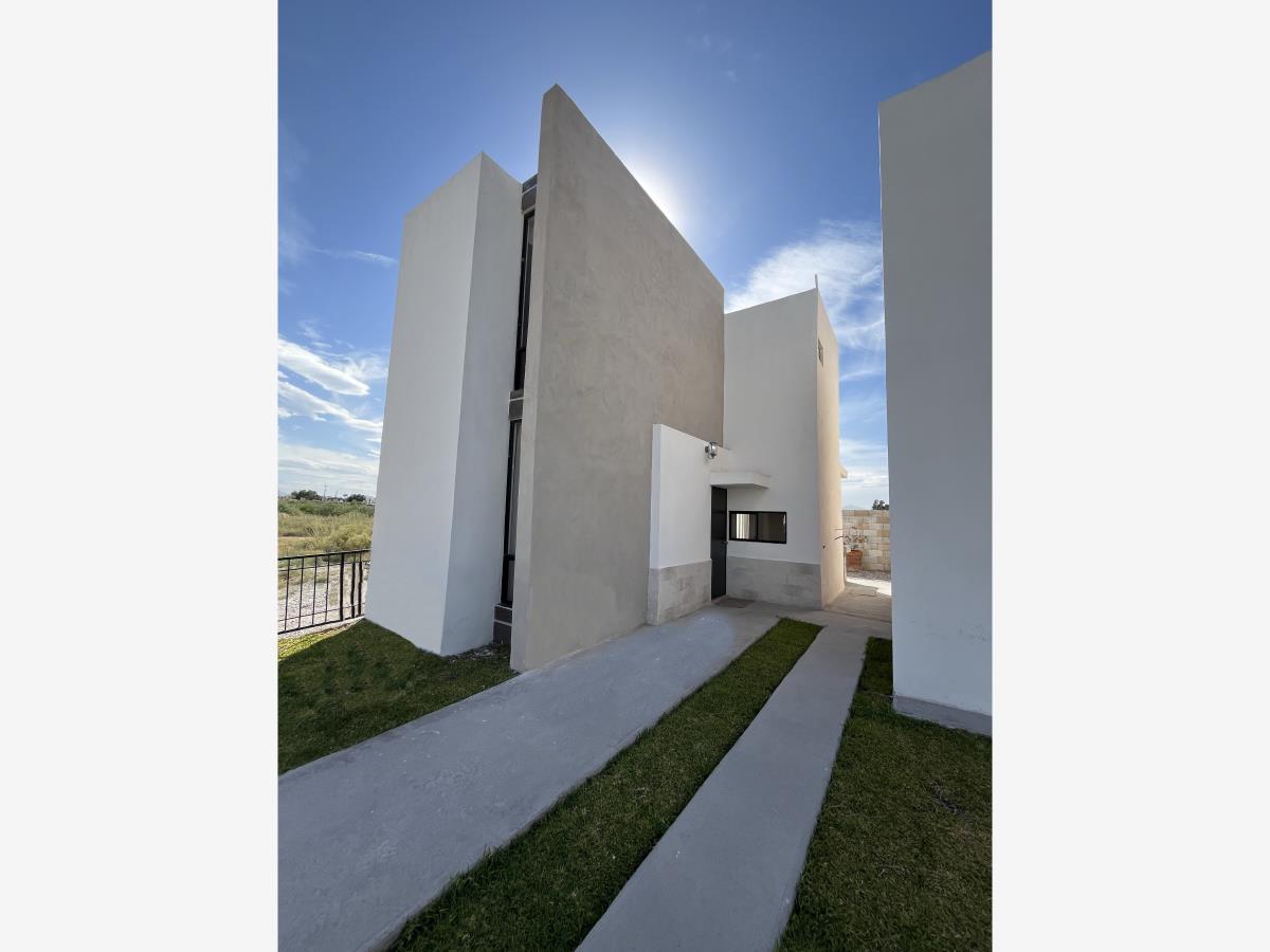 Casa en venta en Residencial Campanario, Gómez Palacio — foto 1 de 13