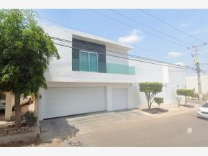 Casa en venta en Villa Fontana, Culiacán — foto 2 de 7