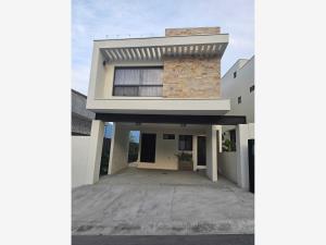 Casa en Los Olivos Residencial, Santiago, Nuevo León