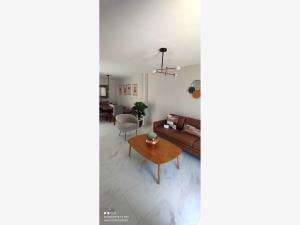 Casa en venta en Paseos de Chavarría, Mineral de la Reforma — foto 2 de 5