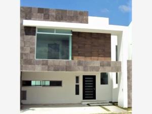 Casa en renta en Lomas de Angelópolis, San Andrés Cholula, Puebla Casa en renta en Lomas de Angelópolis, San Andrés Cholula, Puebla
