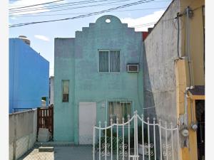 Casa en venta en Villas de San Clemente, Álamo Temapache — foto 3 de 4