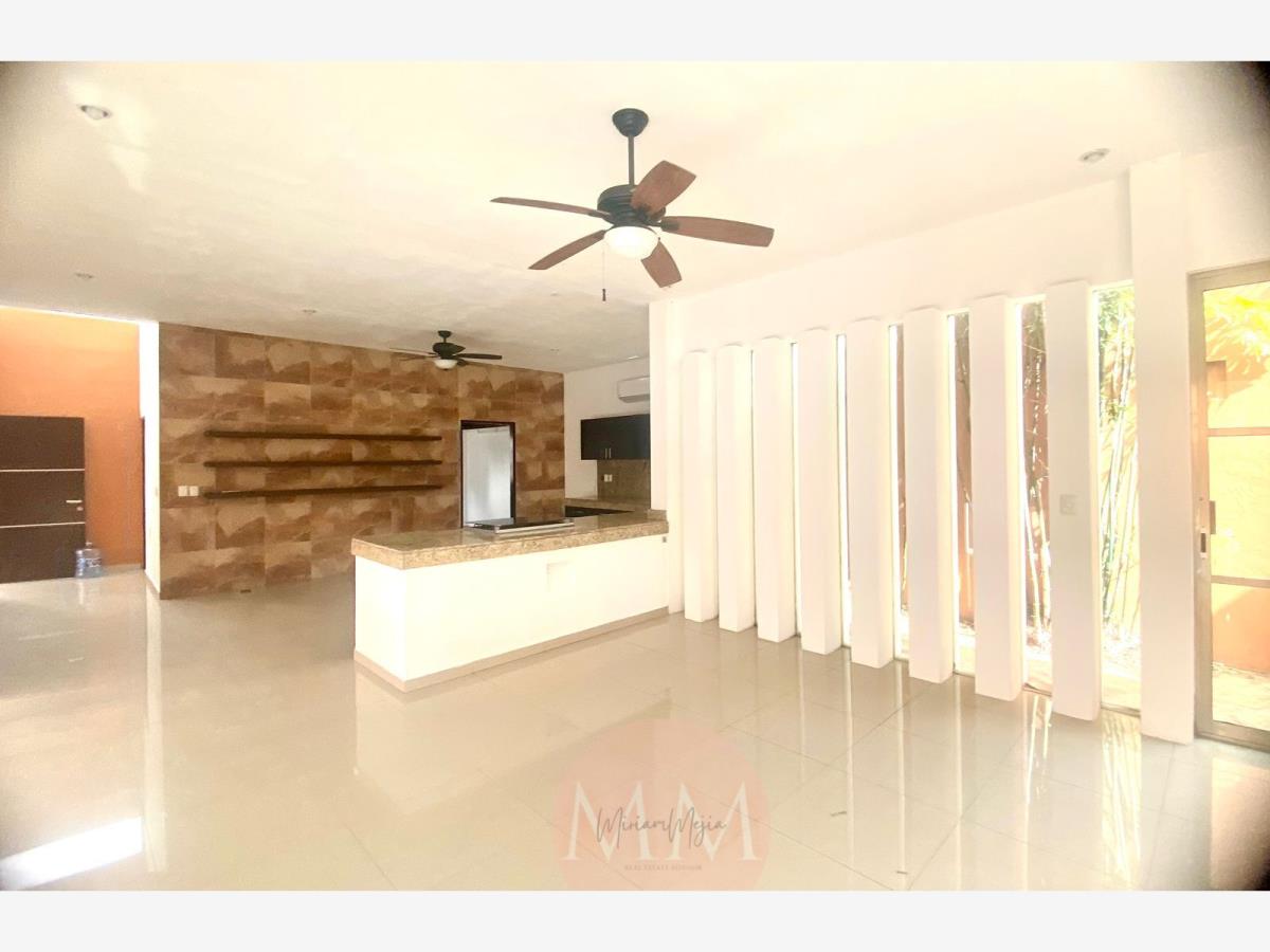 Casa en renta en Residencial Cumbres, Benito Juárez — foto 1 de 17