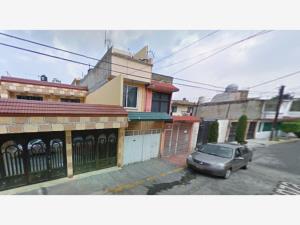 Casa en remate en Izcalli Piramide, Tlalnepantla de Baz, México