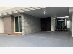 Oficina en Mitras Sur, Monterrey, Nuevo León