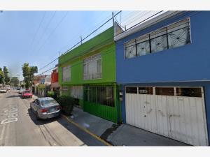 Casa en remate en Los Reyes Ixtacala 1ra. Sección, Tlalnepantla de Baz, México Casa en remate en Los Reyes Ixtacala 1ra. Sección, Tlalnepantla de Baz, México