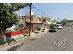 Casa en venta en Valle de Santa Mónica, Tlalnepantla de Baz — foto 2 de 10