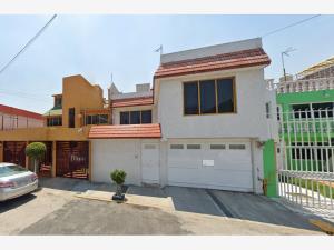 Casa en Acueducto de Guadalupe, Gustavo A. Madero, Ciudad de México