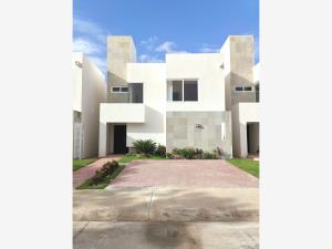 Casa en venta en Izamal Residencial, Benito Juárez — foto 2 de 16