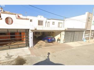 Casa en remate en Los Pinos, San Nicolás de los Garza, Nuevo León