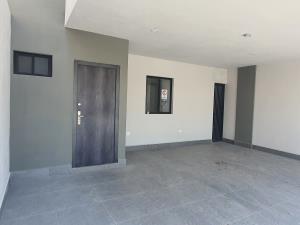 Casa en venta en Residencial Roble Sector Seis, San Nicolás de los Garza — foto 2 de 9