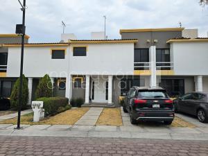 Casa en Privada de los Portones, Querétaro, Querétaro