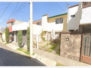 Casa en Bosques de Amalucan, Puebla, Puebla