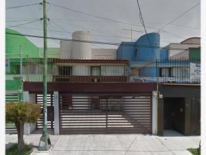 Casa en venta en Prado Coapa 2A Sección, Tlalpan — foto 2 de 10