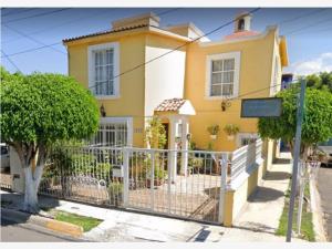 Casa en Plazas del Sol 2a Sección, Querétaro, Querétaro