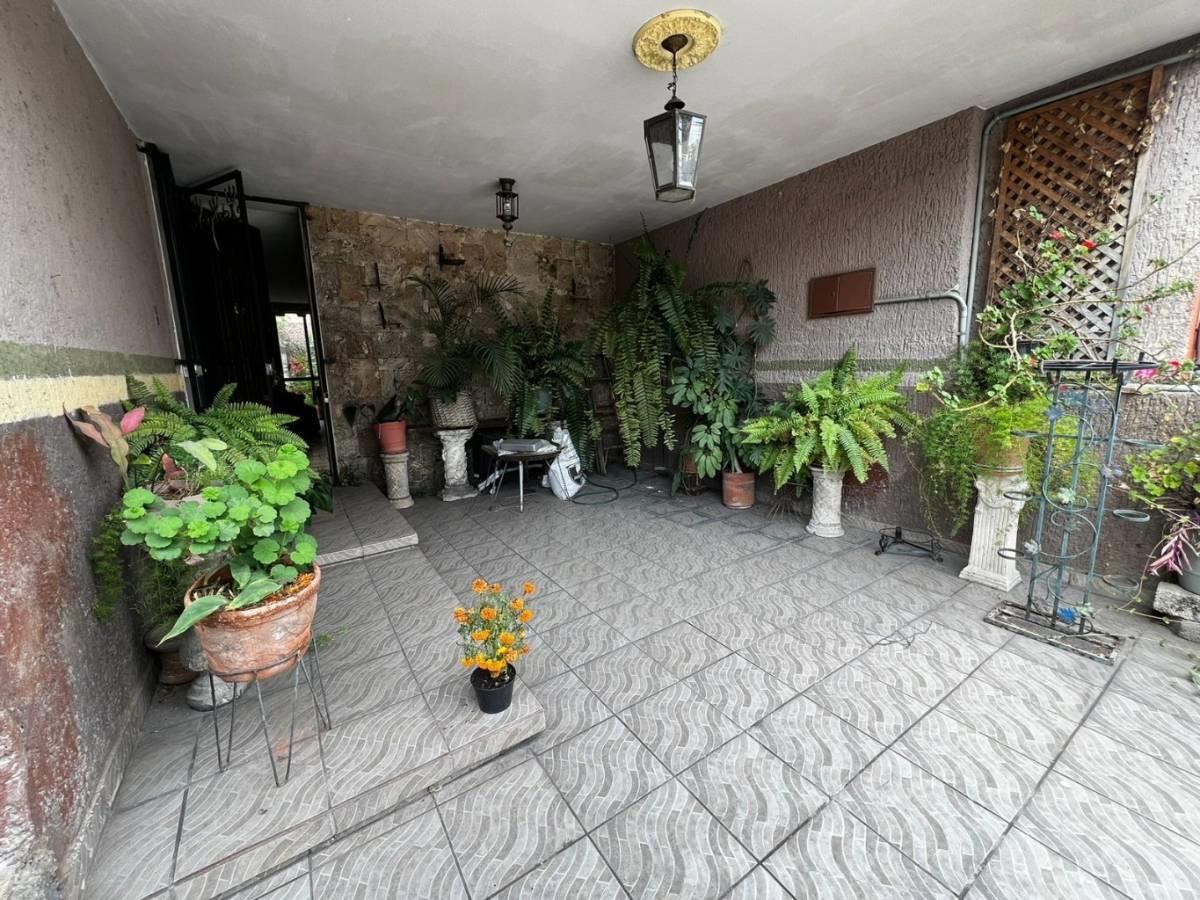 Casa en venta en Jardines del Bosque Norte, Guadalajara — foto 1 de 32