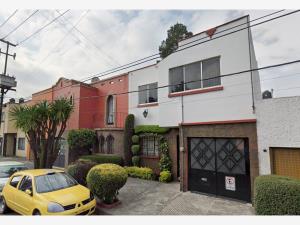 Casa en Claveria, Azcapotzalco, Ciudad de México