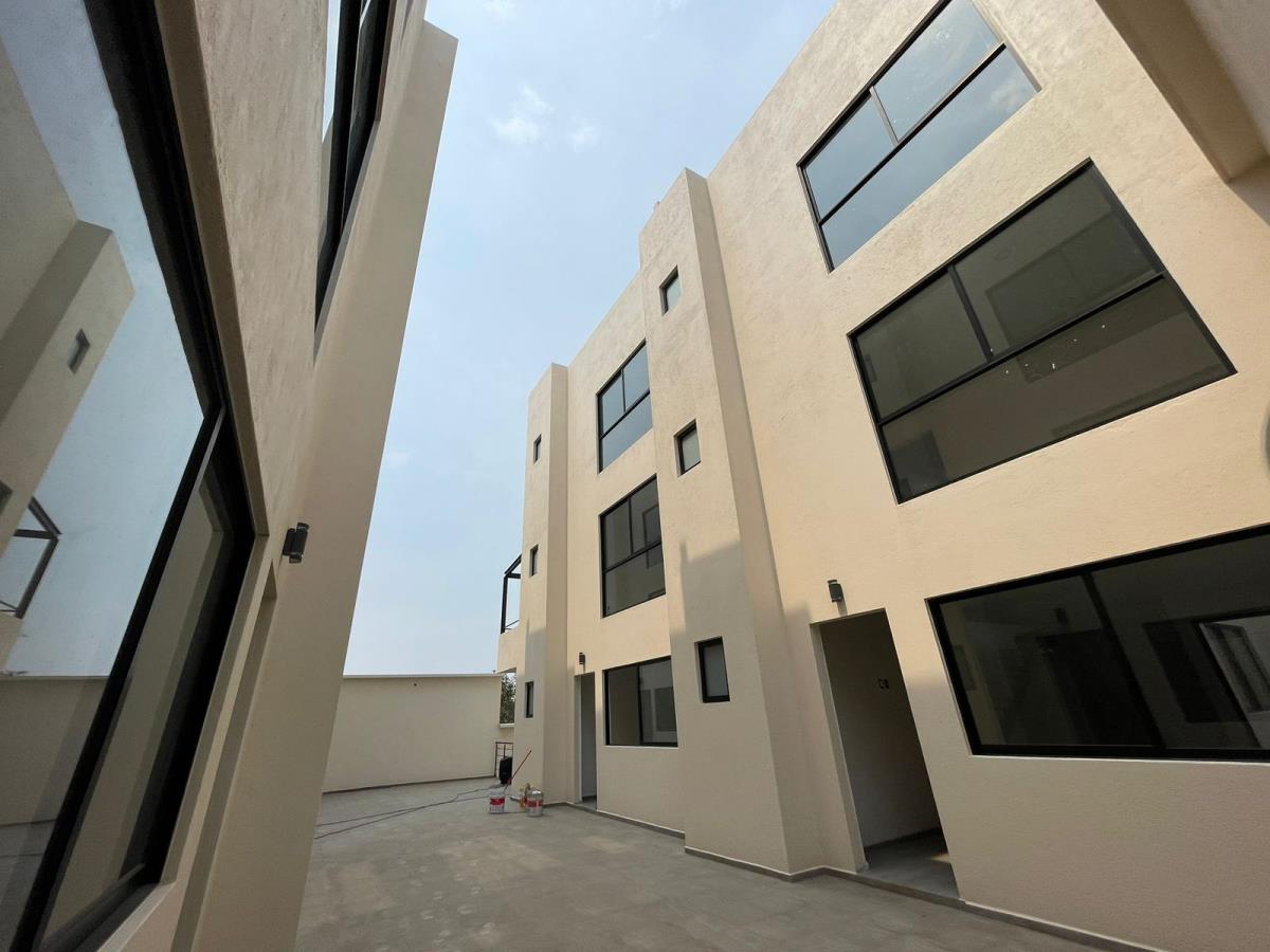 Casa en venta en Heroes de Padierna, Tlalpan — foto 1 de 19