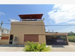Casa en venta en Villas de San Clemente, Álamo Temapache — foto 3 de 20