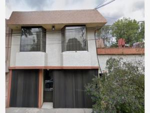 Casa en remate en Jardines de San Mateo, Naucalpan de Juárez, México