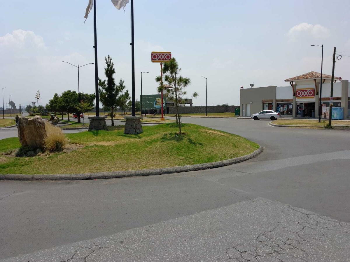 Terreno en venta en San Miguel Totocuitlapilco, Metepec — foto 1 de 3
