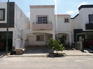 Casa en venta en Residencial Senderos, Torreón, Coahuila de Zaragoza Casa en venta en Residencial Senderos, Torreón, Coahuila de Zaragoza