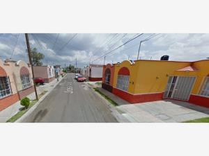 Casa en venta en Magisterial, Irapuato — foto 2 de 13