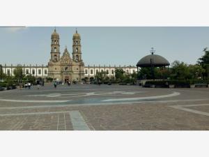 Casa en venta en Colinas de las Aguilas, Zapopan — foto 2 de 7