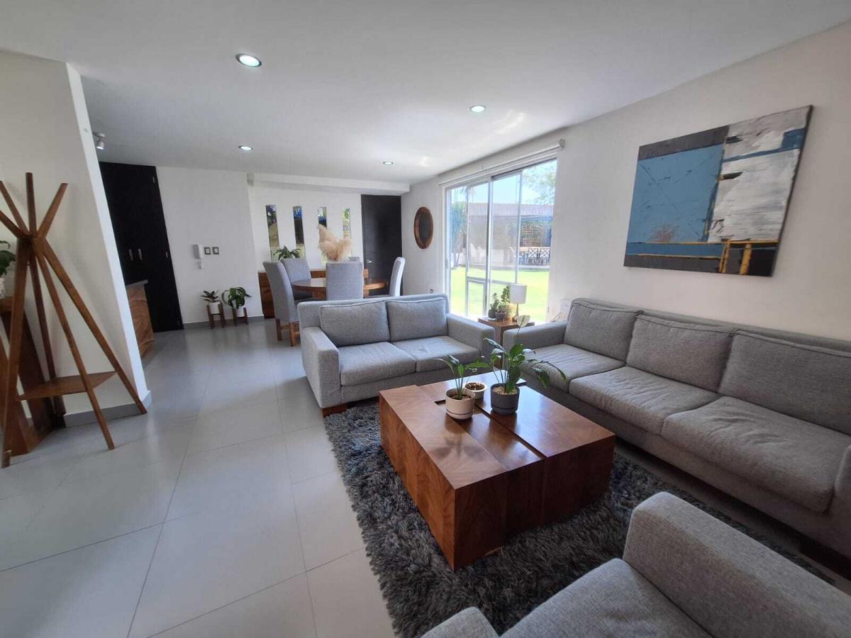 Casa en venta en San Francisco Acatepec, San Andrés Cholula — foto 1 de 36