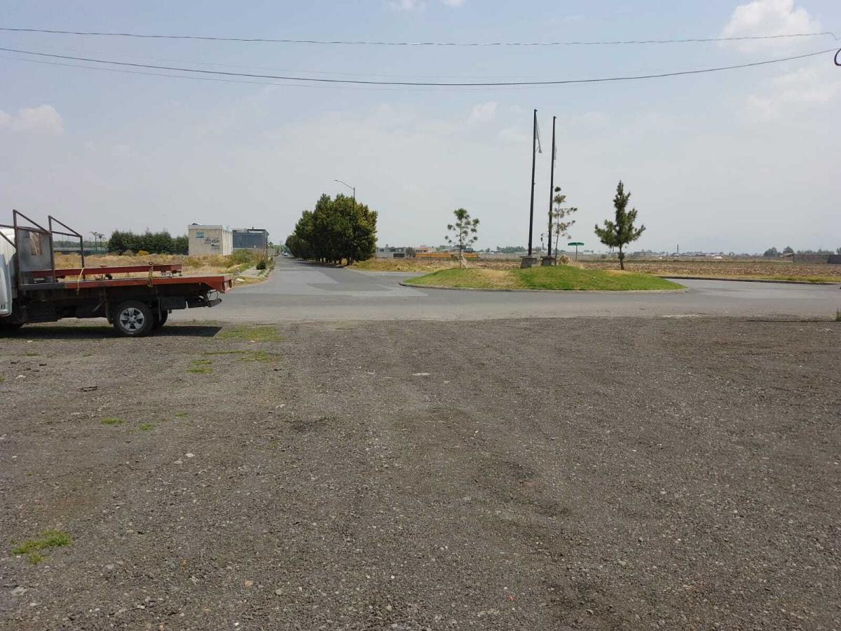 Terreno en venta en San Miguel Totocuitlapilco, Metepec — foto 1 de 3