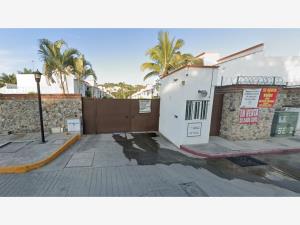 Casa en venta en Lomas de Tzompantle, Cuernavaca, Morelos Casa en venta en Lomas de Tzompantle, Cuernavaca, Morelos