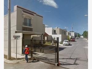 Casa en venta en Lomas del Sur, Saltillo — foto 3 de 11