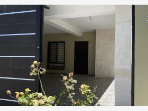 Casa en venta en Puerta del Rey, Saltillo — foto 2 de 12