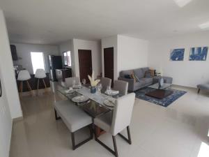 Casa en venta en Indeco Unidad, Centro — foto 3 de 13