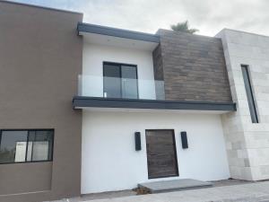 Casa en venta en Rincón de Sayavedra, Saltillo — foto 2 de 7