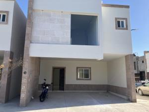 Casa en venta en Las Lomas, Torreón — foto 2 de 37
