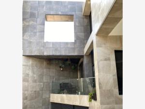 Casa en venta en Hacienda de las Palmas, Huixquilucan — foto 2 de 35