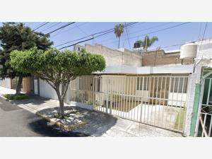 Casa en venta en Las Aguilas, Zapopan — foto 2 de 8